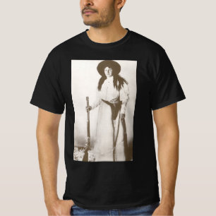 Camiseta Retrato fotográfico de uma vaquinha segurando um r