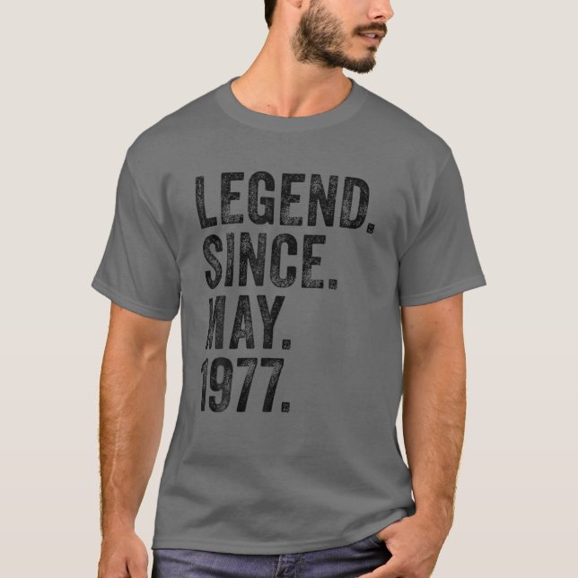 Camiseta Retro 1977 Aniversário Legenda De Nascer Desde 197 (Frente)