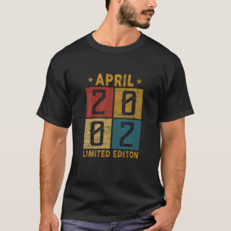 Camiseta Retro 20Th Birthday April 2002 Born In 2002 20 Yrs