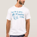 Camiseta Retro azul compra-me uma cerveja que meu casamento<br><div class="desc">Este design legal do presente lê "compra-me uma cerveja… Meu casamento está próximo!" no azul,  ao lado de um homem retro que guardara uma caneca de cerveja. Aperfeiçoe para o despedida de solteiro! Marca de Lekker.</div>