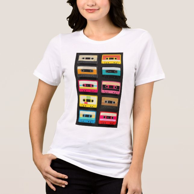 Camiseta Retro Cassette Tape Pattern – Vintage Music  (Frente)