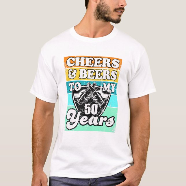 Camiseta Retro Cheers E Beers (Frente)