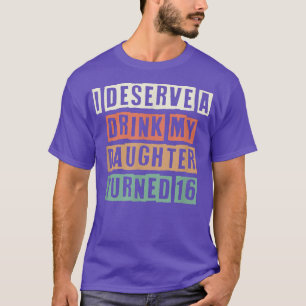 Camiseta Retro Colorido Engraçado Eu Mereço Uma Bebida Minh