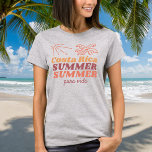Camiseta Retro Costa Rica Souvenir<br><div class="desc">Transporte-se para as praias ensolaradas da Costa Rica com nossa vibrante camiseta 'Costa Rica Summer'. Apresentando um design de sol ouro inspirado por um retrô e uma palmeira balançando, esta árvore captura a essência do paraíso tropical. Produzido com materiais premium, ele oferece conforto e estilo para suas aventuras de verão....</div>