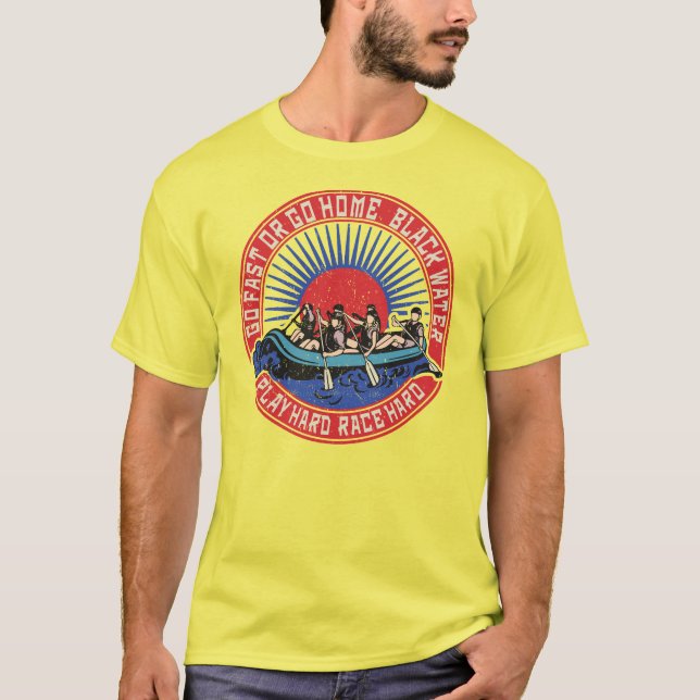 Camiseta Retrô de Barcos de Água Negra. (Frente)