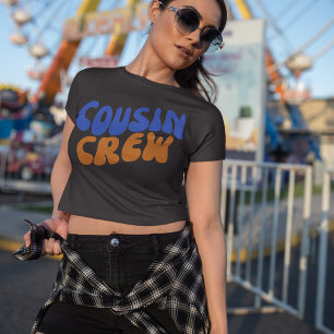 Camiseta Retro de Correspondência Familiar de Cousin Crew