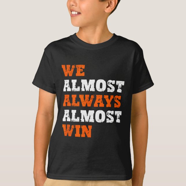 Camiseta Retro de Futebol We Almost Always Almost  (Frente)