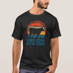 Camiseta Retro Dirigindo meu marido uma vaca louca de cada 