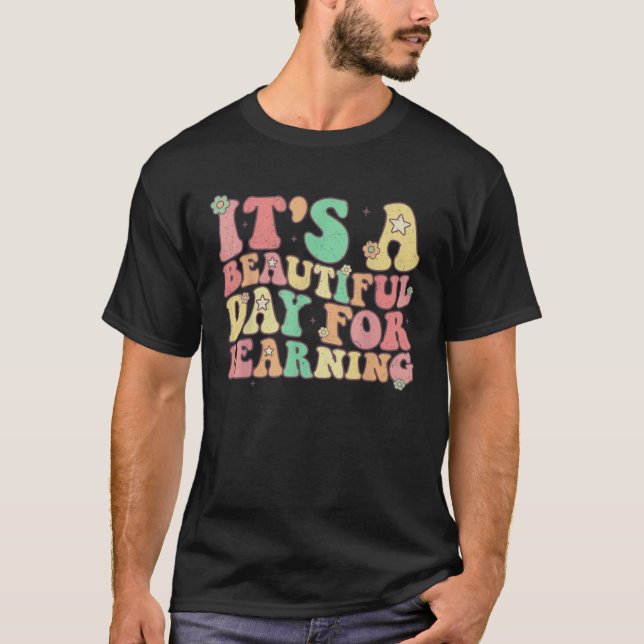 Camiseta Retrô É Um Belo Dia Para Estudantes (Frente)