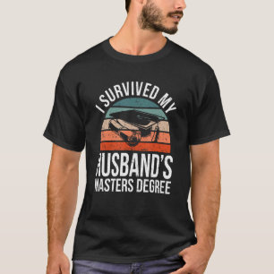 Camiseta Retro eu sobrevivi ao mestrado do meu marido