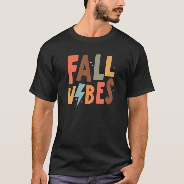 Camiseta Retro Fall Vibes Lightning Bolt Happy Fall Thanksg (Frente)