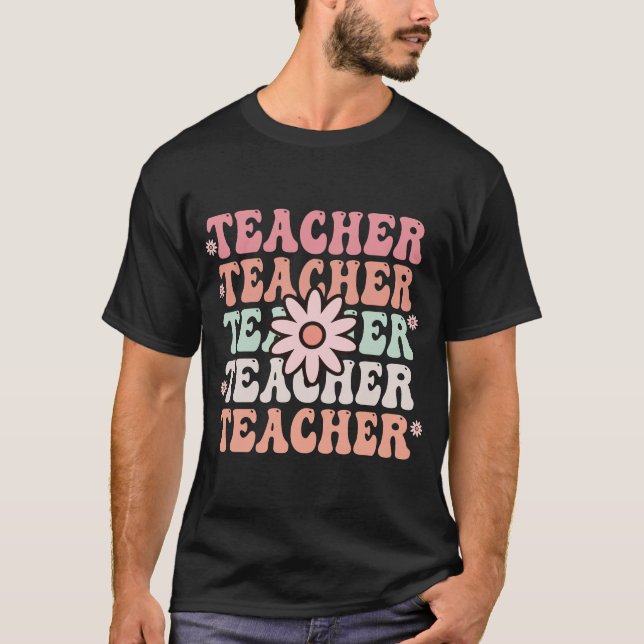 Camiseta Retro Flor de Margarida dos Anos 70 Profe (Frente)