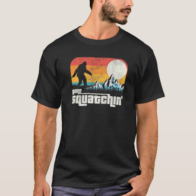 Camiseta Retro Gone Squatchin Sasquatch Yeti Bigfoot (Frente)