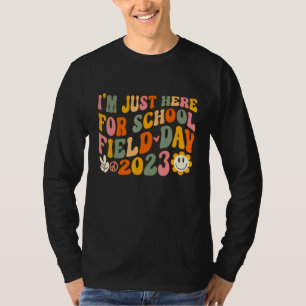 Camiseta Retro Groovy Estou Aqui Apenas Para O Dia De Campo