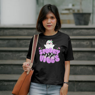 Camiseta Retro Groovy Halloween Fantasmas Spooky Vibes