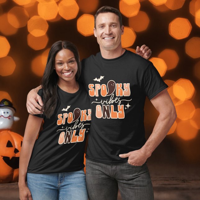 Camiseta Retro Groovy Halloween Spooky apenas (Criador carregado)