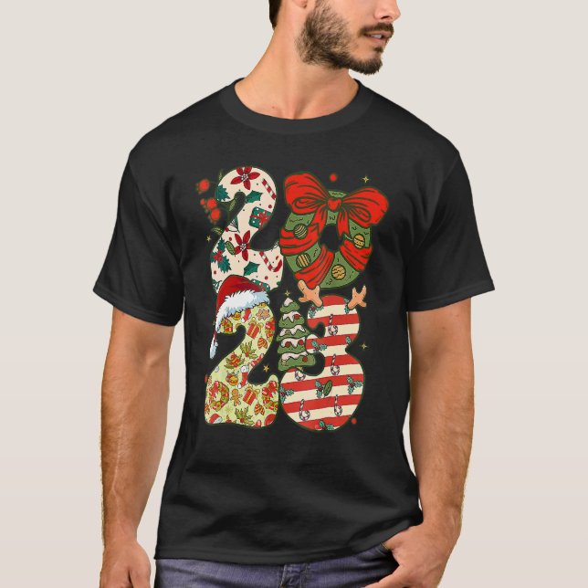 Camiseta Retro Groovy Natal 2023 Ano Novo Família Cute M (Frente)