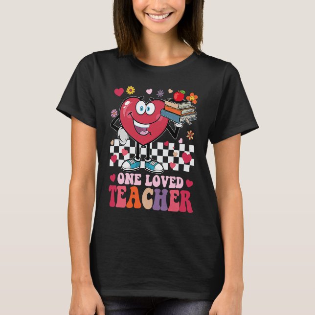 Camiseta Retro Groovy One Loved Teacher Heart Valentines Da (Frente)