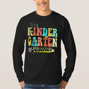 Camiseta Retro Groovy Pre K Professor Primeiro dia de volta