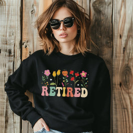 Camiseta Retro Groovy "RETIRED" – 70s Style Retirement