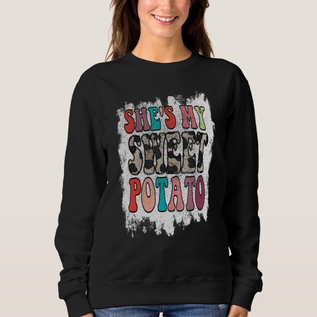 Camiseta Retro Groovy Shes My Sweet Potato Cheetah Leopard  (Frente)