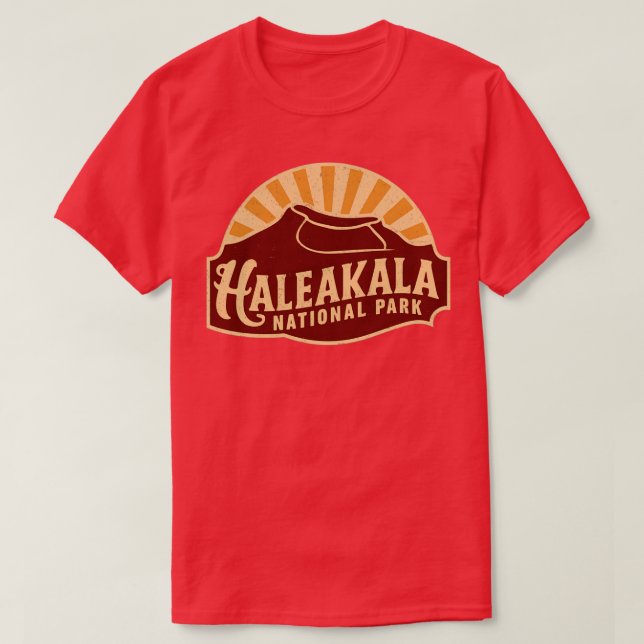 Camiseta Retro Haleakala National Park Emblem TShirt (Frente do Design)