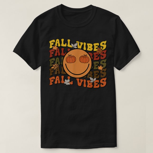 Camiseta Retro Happy Face Fall Vibes Pumpkin Outono (Frente do Design)