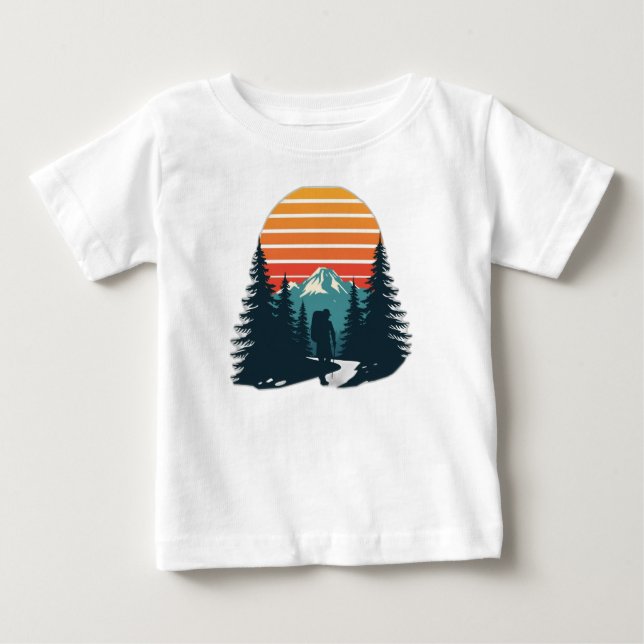 Camiseta Retro Hiker Mountain Adventure  (Frente)