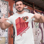 Camiseta Retro I Love My Namorada T Shirt<br><div class="desc">Camiseta de relacionamentos bonitinha com o ditado "Eu amo meu namorada", personalizada com sua própria foto em forma de coração de amor. Dê seu namorado com essa camiseta engraçada para seu aniversário, natal ou dia de os namorados. Dica da foto: recorte sua foto em um quadrado antes de carregar, garantindo...</div>