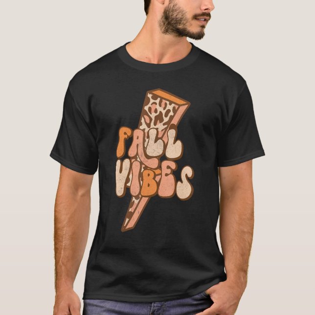 Camiseta Retro Leopard Lightning Bolt Fall Vibes Autumn Le (Frente)