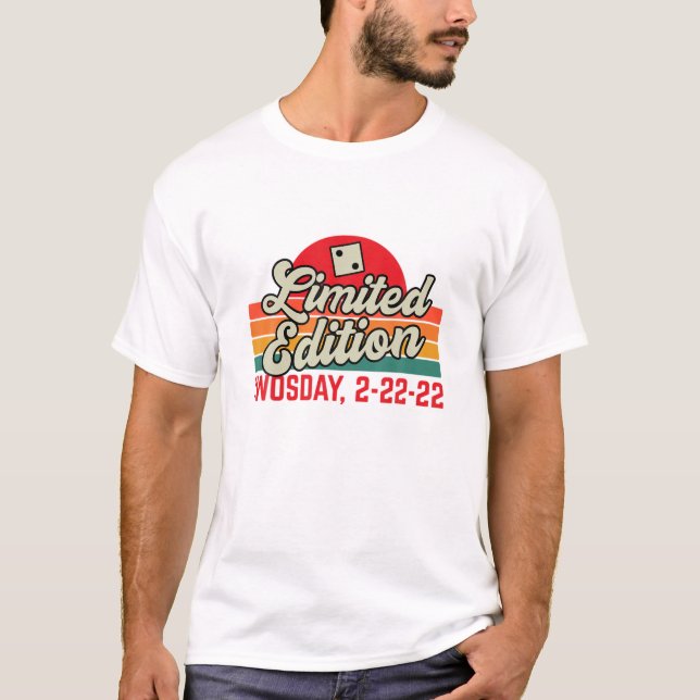 Camiseta Retro Limited Edition 2-22-22 Funny Twos D (Frente)