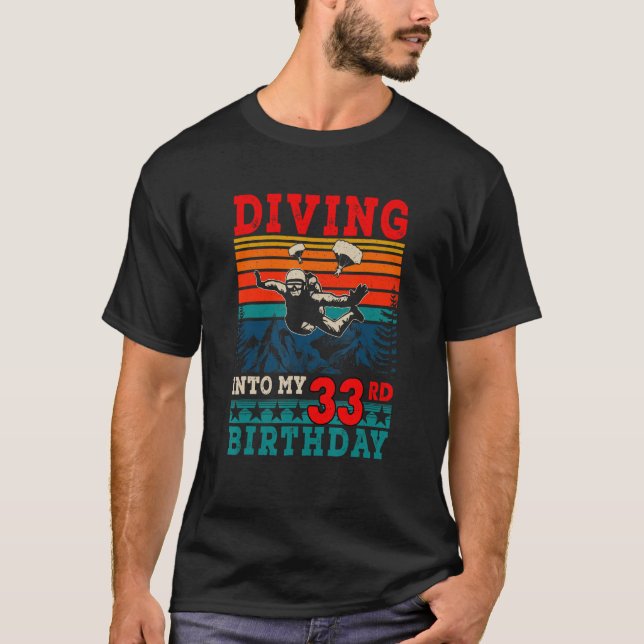 Camiseta Retro Mergulhando No Meu 33º Paraquedismo De Anive (Frente)