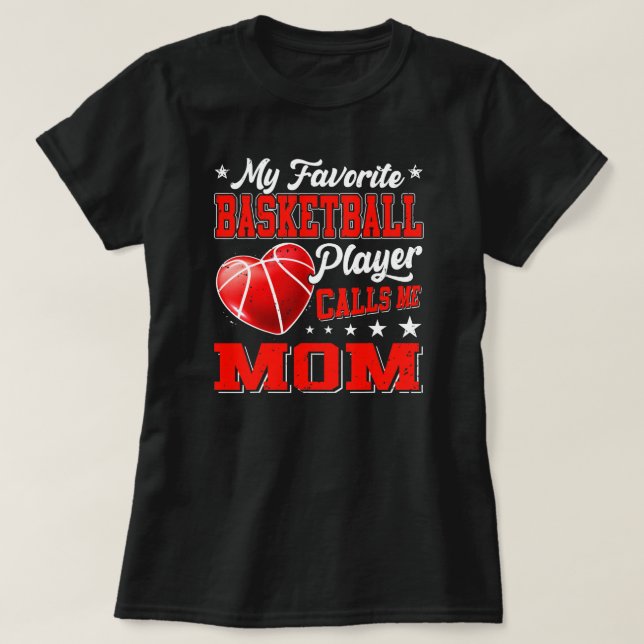 Camiseta Retro My Favorite Basketball Player Calls Me Mom  (Frente do Design)