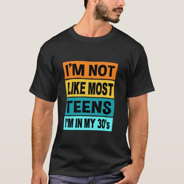 Camiseta Retro Não Sou Como A Maioria Dos Adolescentes No M (Frente)