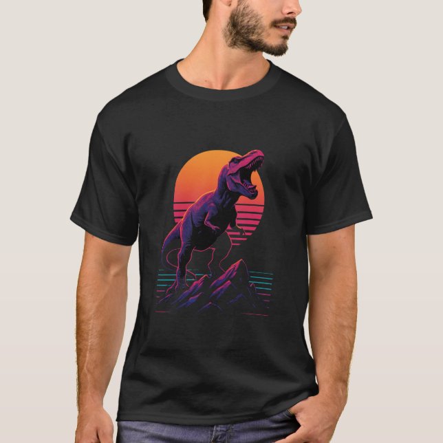 Camiseta Retro Neon T-Rex Roar at Sunset (Frente)