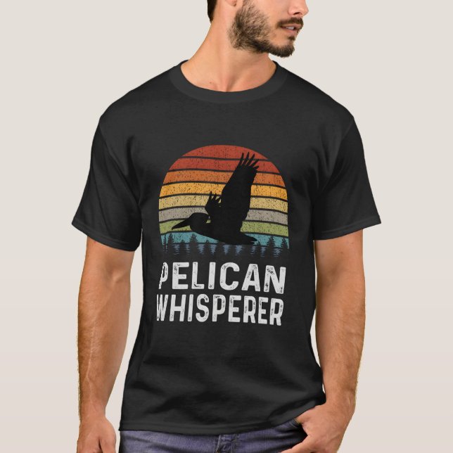 Camiseta Retro Pelican Whisperer Funny Pelanes Lover (Frente)