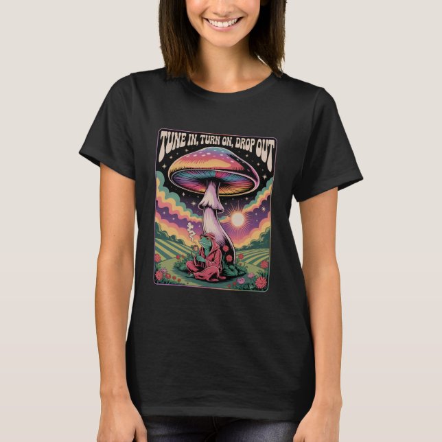 Camiseta Retro Psychedelic Frog Mushroom Cosmic Vibes (Frente)