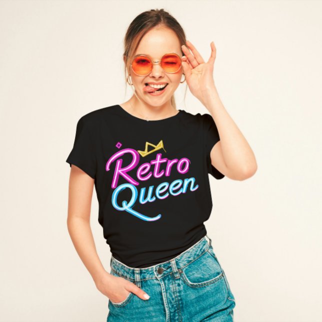Camiseta "Retro Queen" (Criador carregado)