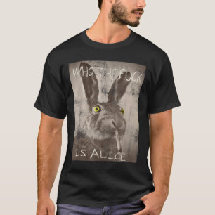 Camiseta Retro Quem É O Pé É O Coelho Engraçado Da Alice