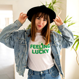 Camiseta Retro Sentindo Lucky Dia de São Patrício Cote Mulh