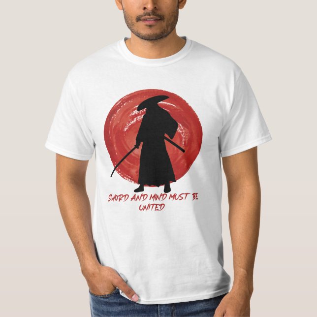 Camiseta Retro Silhouette Samurai - Citação da Mente Samura (Frente)