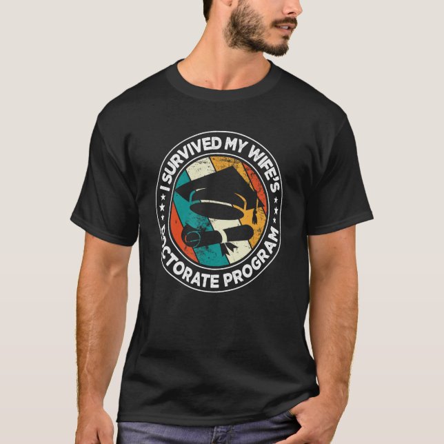 Camiseta Retro sobrevivi ao Programa de Doutorado da minha  (Frente)