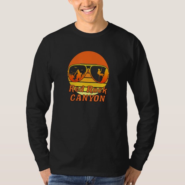 Camiseta Retro Sunset Mountain ClimRock Escalando Red Ro (Frente)