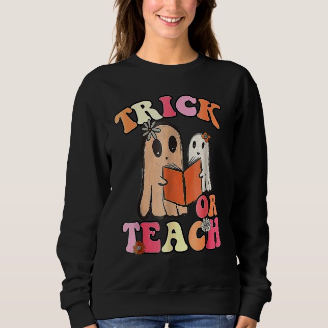 Camiseta Retro Trick Or Teach Floral Ghost Teacher Hallowee (Frente)