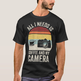 Camiseta Retro Tudo O Que Preciso É Café E Minha Camera Cam