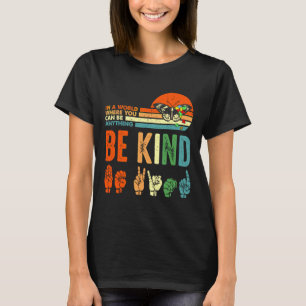 Camiseta Retro Vintage Ser Kind Autismo Linguagem de Sinais