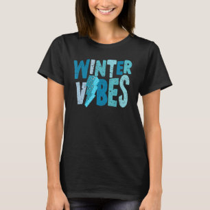 Camiseta Retro Winter Vibs Lighting Bolt Leopard Cozy Seas