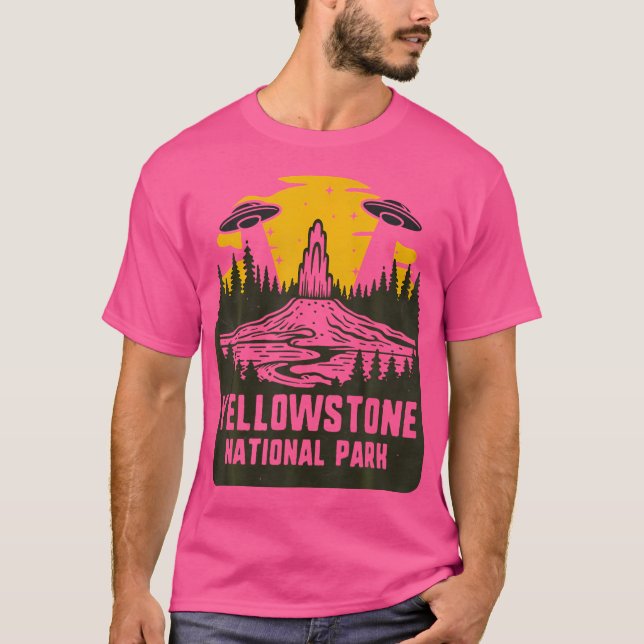Camiseta Retro Yellowstone National Park Cryptid Ufo Abduct (Frente)