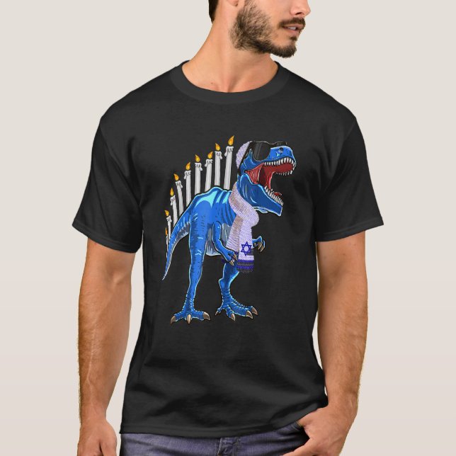 Camiseta Rex Dinosaur Hanukkah Menorasaurus Rex (Frente)