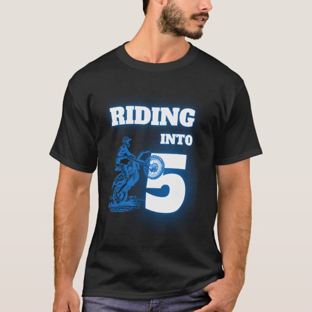 Camiseta Riding Into 5 Year Old 5th Dirt Bike Birthday Part (Frente)